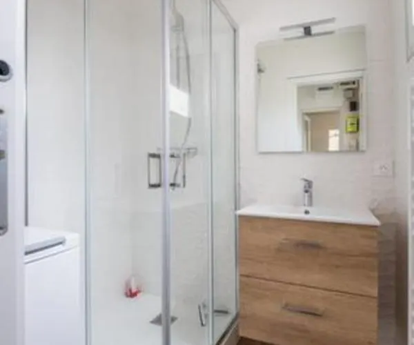 A Bright Cocoon For A Pleasant In Arcachon