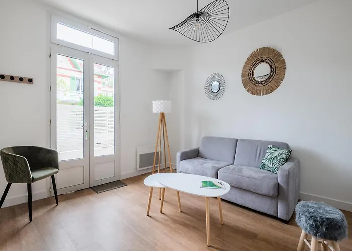 A Bright Cocoon For A Pleasant In Arcachon