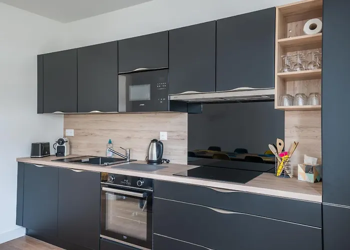 A Bright Cocoon For A Pleasant In アルカション